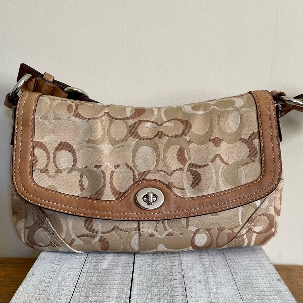 Coach Chelsea Vintage Optic Signature Turn Lock shoulder bag 10993